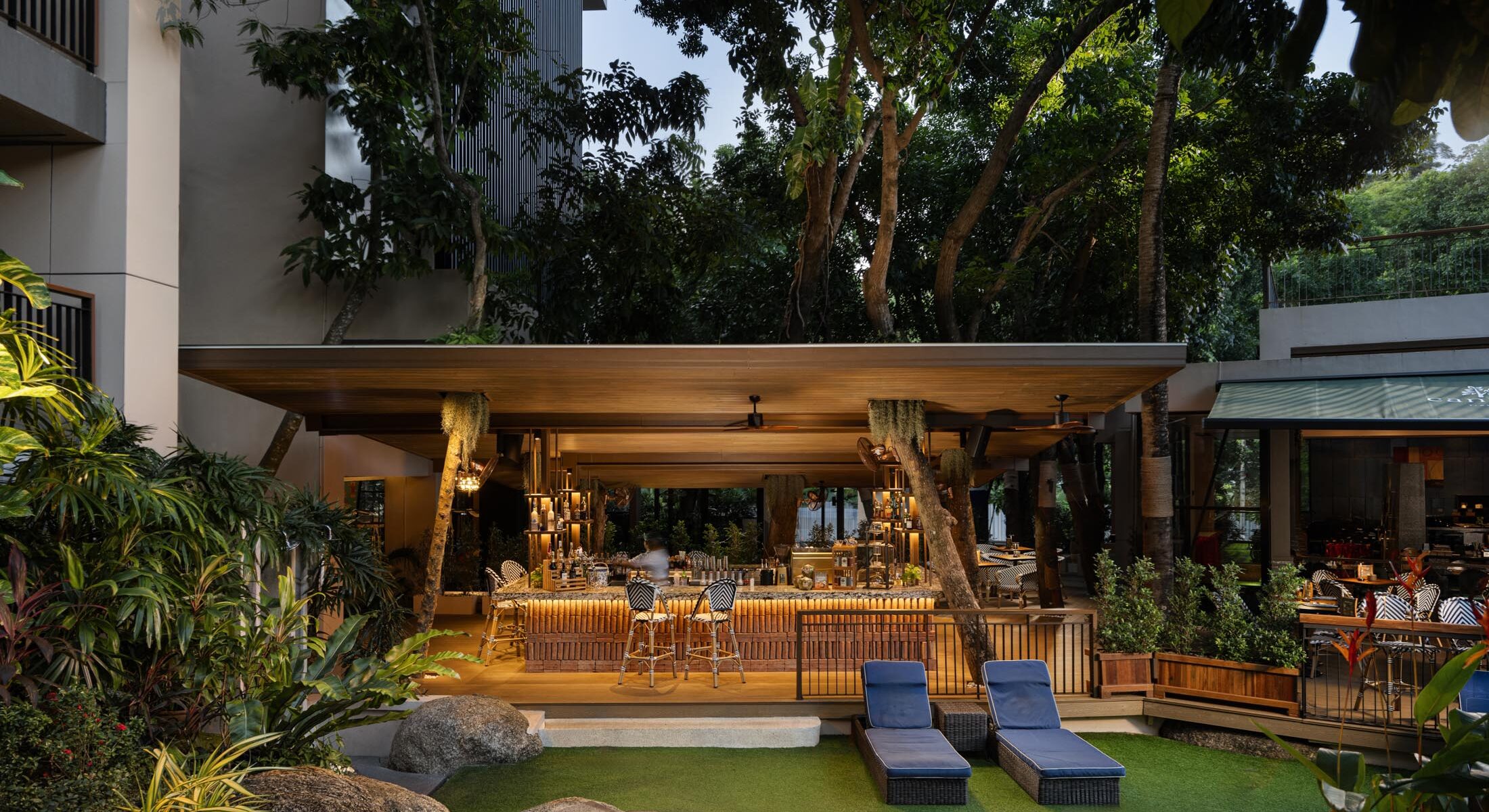 Best Bar in Kata Beach - Novotel Phuket Kata Avista