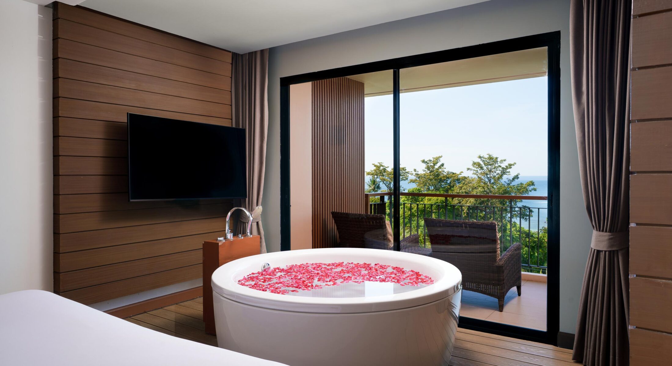 Family Hotels in Phuket - Novotel Phuket Kata Avista Resort and Spa